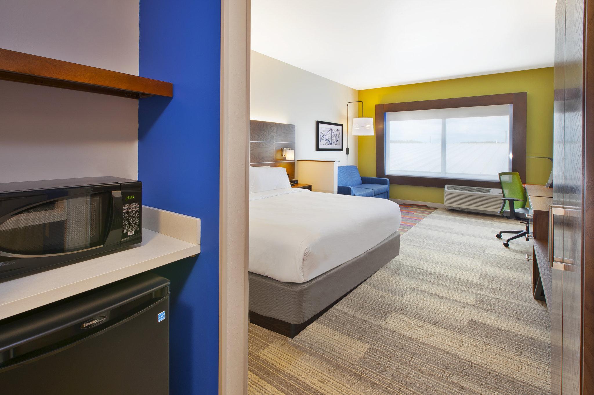 Hampton & Richmond Short Pump, Va 3*