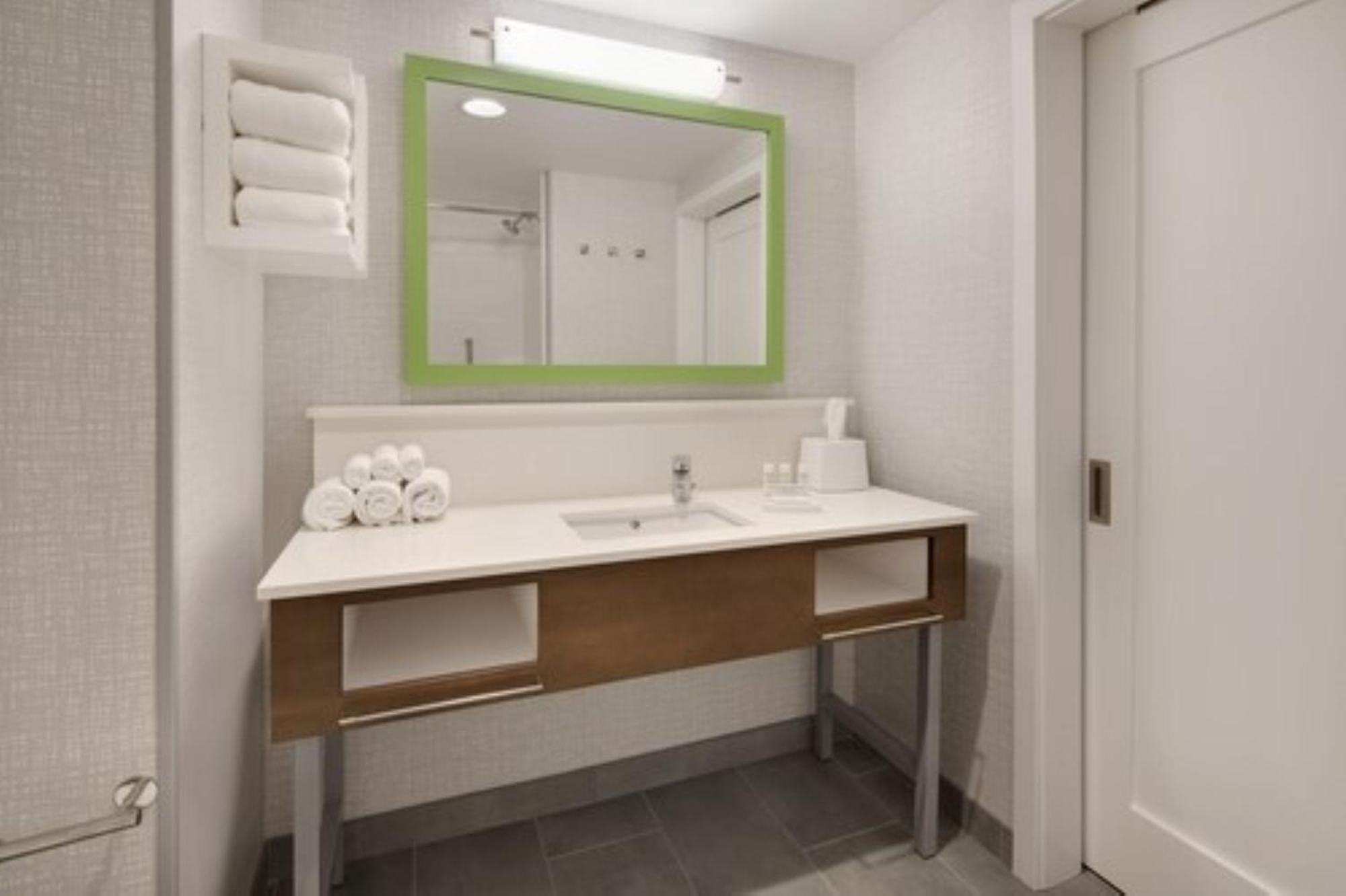 Hotel Hampton & Richmond Short Pump, Va 3*